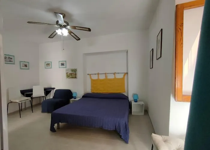 Casa Centurioni * Giglio Castello